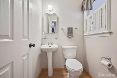 29 Hollywood Drive, Woodbridge Township, NJ 07095 - Photo 7