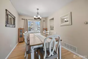 29 Hollywood Dr, Woodbridge Township, NJ 07095 - Photo 11