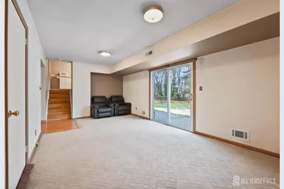 29 Hollywood Drive, Woodbridge Township, NJ 07095 - Photo 21