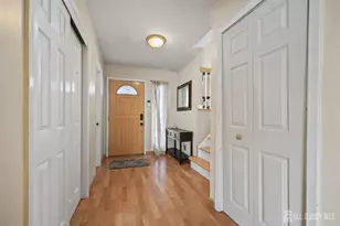 29 Hollywood Dr, Woodbridge Township, NJ 07095 - Photo 5