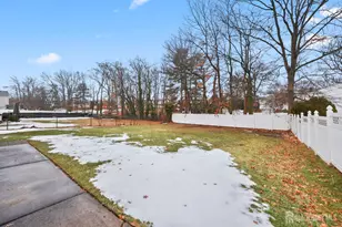 29 Hollywood Dr, Woodbridge Township, NJ 07095 - Photo 25