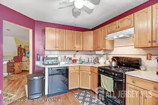 603 Holly Dr, Perth Amboy, NJ 08861 - Photo 9