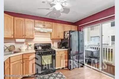 603 Holly Drive, Perth Amboy, NJ 08861 - Photo 7