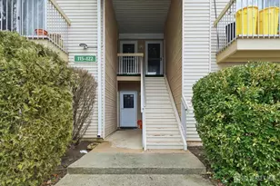 115 Applegate Ln, East Brunswick Township, NJ 08816 - Photo 3