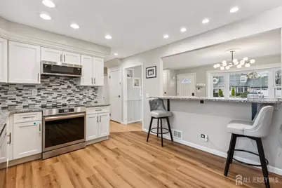 32 Tanglewood Lane, Colonia, NJ 07067 - Photo 5