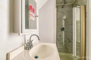 212 Easton Ave, New Brunswick, NJ 08901 - Photo 23