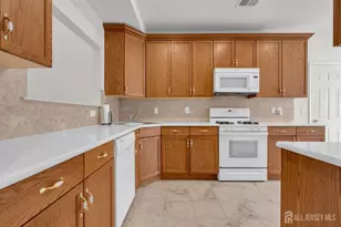 802 Schindler Dr, South Brunswick Township, NJ 08852 - Photo 19