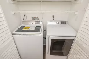 801 Woodbridge Commons Way, Iselin, NJ 08830 - Photo 21