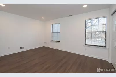 801 Woodbridge Commons Way, Iselin, NJ 08830 - Photo 25