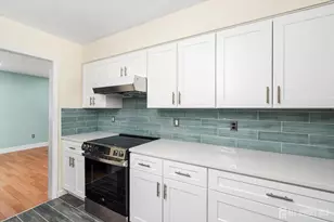 83 Tennyson Dr, Plainsboro Township, NJ 08536 - Photo 7