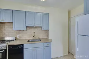 1 Coolidge Ave, Edison, NJ 08837 - Photo 11