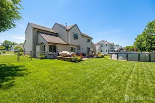 19 Cherrywood Dr, Piscataway Township, NJ 08854 - Photo 5