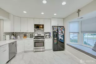 199 Applegate Ln, East Brunswick Township, NJ 08816 - Photo 5