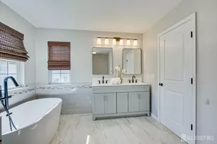 274 Morning Glory Dr, Monroe Township, NJ 08831 - Photo 29