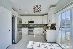 274 Morning Glory Dr, Monroe Township, NJ 08831 - Photo 17