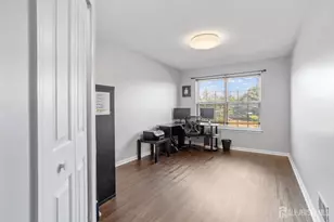 101 Dahlia Cir, South Brunswick Township, NJ 08810 - Photo 25