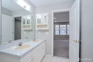 93 Amy Dr, North Brunswick Township, NJ 08902 - Photo 21