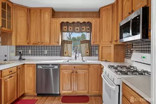 20 Fairfield Rd, East Brunswick Township, NJ 08816 - Photo 13