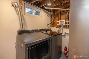 175 E Rosewood Ln, Port Reading, NJ 07064 - Photo 21