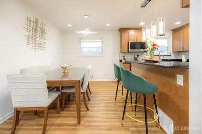 175 E Rosewood Lane, Port Reading, NJ 07064 - Photo 5