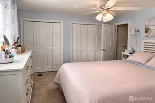 100 Pinetree Dr, Sayreville, NJ 08859 - Photo 9