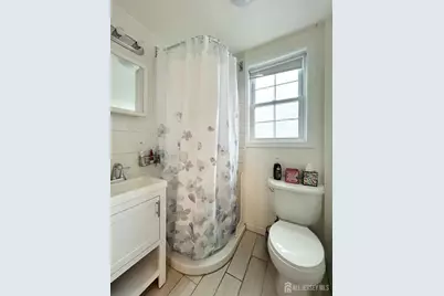 104 Thompson Street, Raritan, NJ 08869 - Photo 9