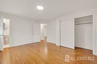 1035 Hillside Dr, North Brunswick Township, NJ 08902 - Photo 15