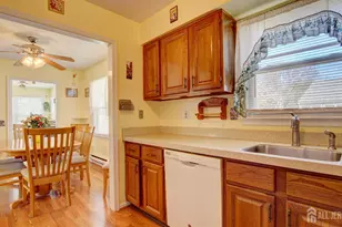 636 Yale Way, Monroe Township, NJ 08831 - Photo 11