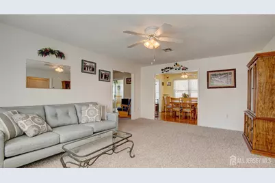 636 Yale Way #O, Monroe Township, NJ 08831 - Photo 5