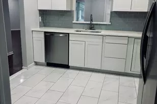 1 Upperbrook Ct, Sayreville, NJ 08859 - Photo 5