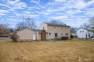 1040 Hillside Dr, North Brunswick Township, NJ 08902 - Photo 33