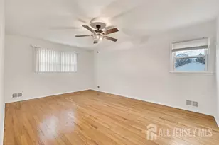 1040 Hillside Dr, North Brunswick Township, NJ 08902 - Photo 25