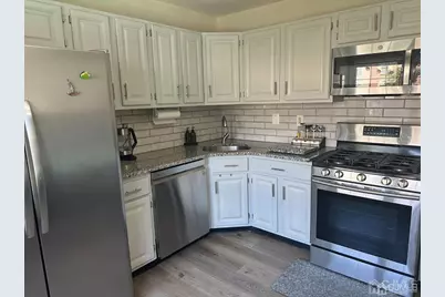 14 Albury Way, North Brunswick Township, NJ 08902 - Photo 9