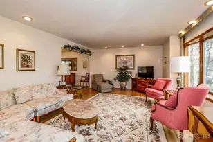 34 Timberlane Dr, Colonia, NJ 07067 - Photo 9