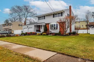 34 Timberlane Dr, Colonia, NJ 07067 - Photo 3