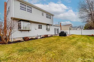 34 Timberlane Dr, Colonia, NJ 07067 - Photo 39