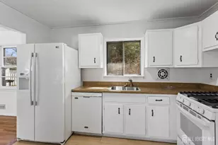 39 Gage Rd, East Brunswick Township, NJ 08816 - Photo 7