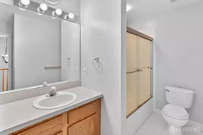 18 Bridgepointe Drive #18, South Amboy, NJ 08879 - Photo 25