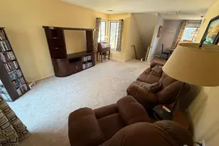 502 Jacob Ct, South Brunswick Township, NJ 08810 - Photo 3