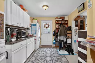 196 Girard Ave, Franklin Township, NJ 08873 - Photo 7