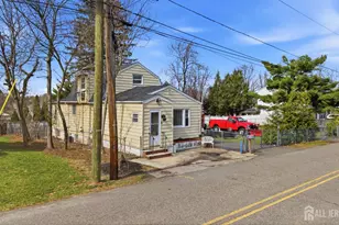 196 Girard Ave, Franklin Township, NJ 08873 - Photo 17