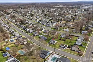 215 Oak Manor Pkwy, South Plainfield, NJ 07080 - Photo 39