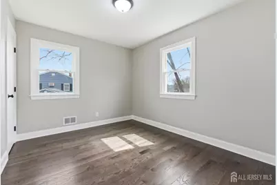 215 Oakmanor Parkway, South Plainfield, NJ 07080 - Photo 17