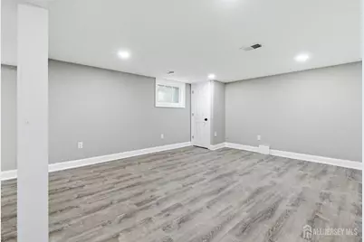 215 Oakmanor Parkway, South Plainfield, NJ 07080 - Photo 27