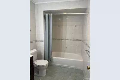 3601 N Oaks Boulevard, North Brunswick Township, NJ 08902 - Photo 23