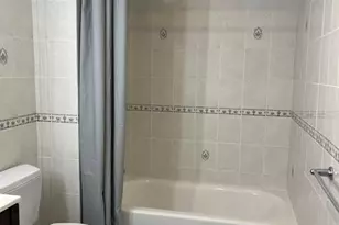 3601 N Oaks Blvd, North Brunswick Township, NJ 08902 - Photo 23