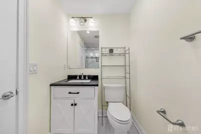 163 Hidden Hollow Court, Edison, NJ 08820 - Photo 17