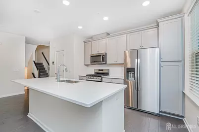 307 Peyton Place, New Brunswick, NJ 08901 - Photo 13