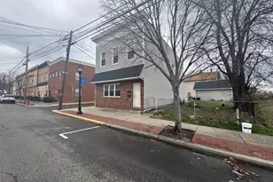 556 Roosevelt Ave, Carteret, NJ 07008 - Photo 9