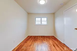 6 College Dr, Edison, NJ 08817 - Photo 9